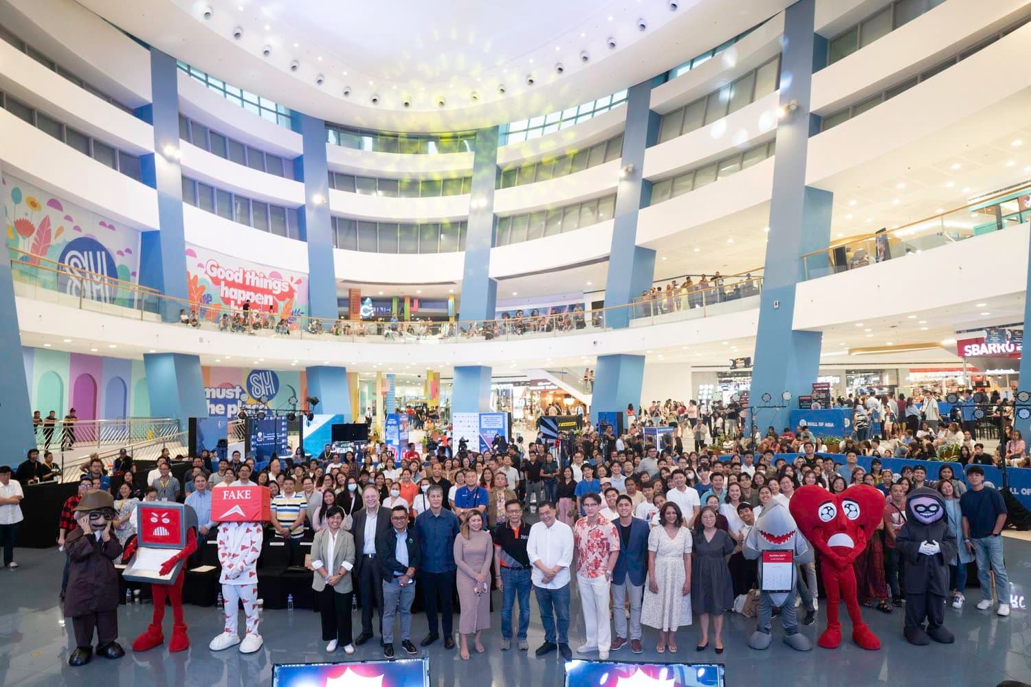 Esteemed partners with the campaign mascots and audience at SM Mall of Asia Music Hall.
